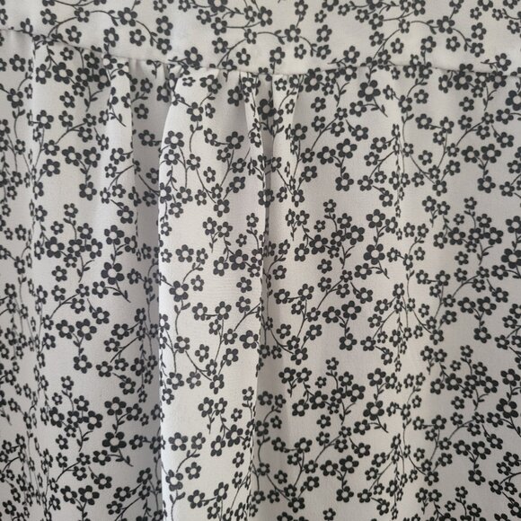 Alfred Sung Black & White Ditsy Floral V-Neck Blouse 2XL - Picture 4 of 8